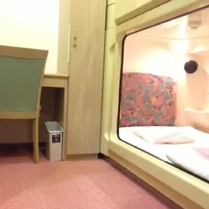  Hotel cápsula Capsule&spa Grand Sauna Shinsaibashi Japón