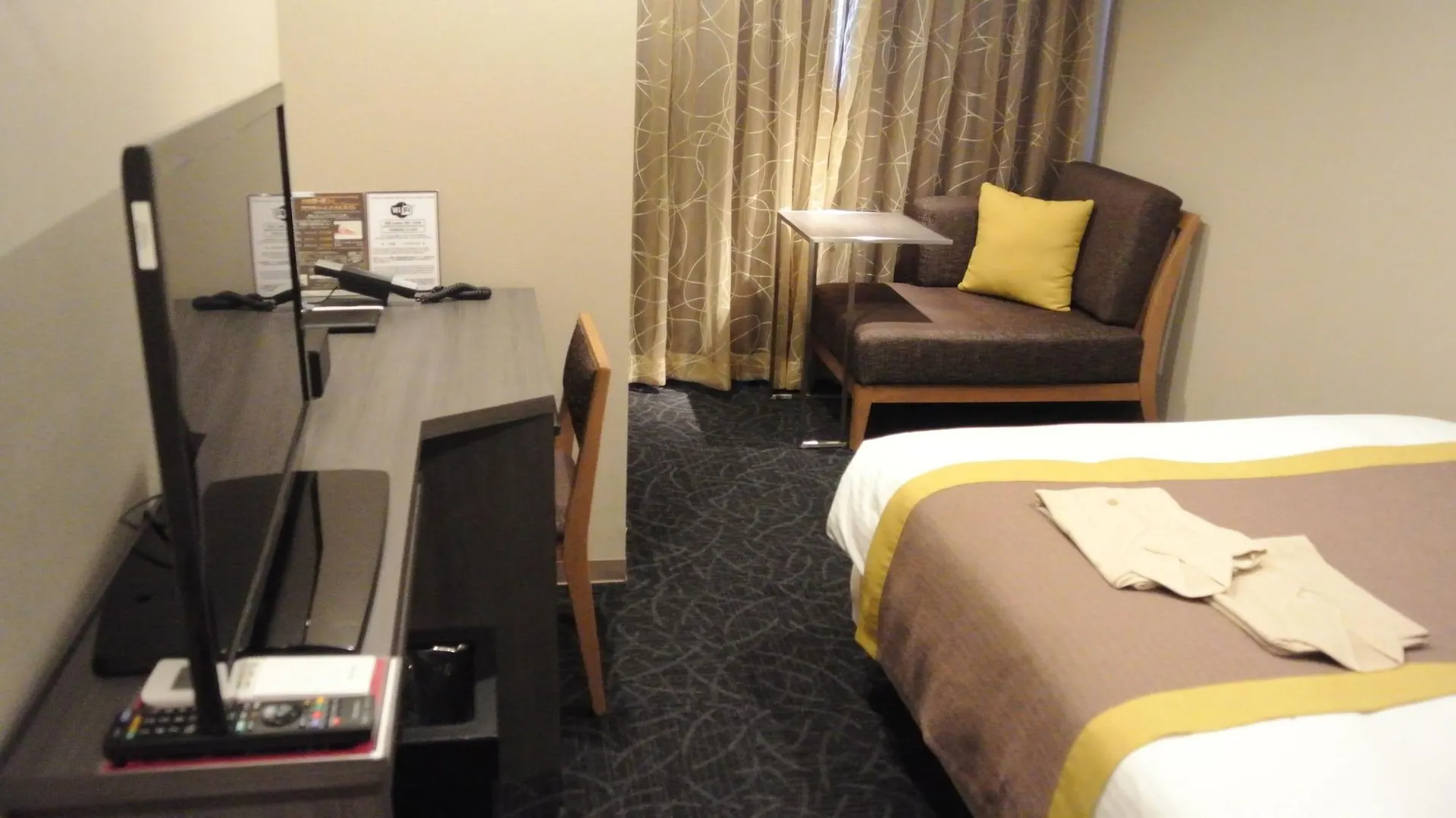 Almont Inn Tokyo Nihonbashi 2*,
