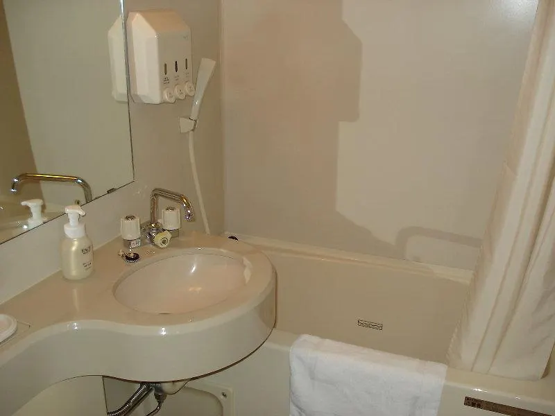 Almont Inn Tokyo Nihonbashi 2*,  Giappone